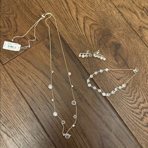 Adjustable Gold necklace earring and bracelet set